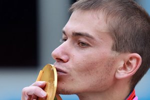 Шестерых российских легкоатлетов лишили медалей ОИ и ЧМ из-за допинга