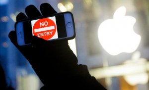 Минюсту США удалось взломать iPhone террориста без помощи Apple