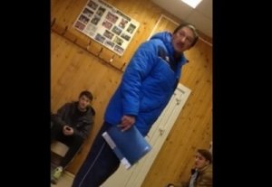 «Зачем я тебя бл*** выпустил?!»: детский тренер материл футболистов из-за неустроенной драки (Осторожно!!!  Ненормативная лексика)