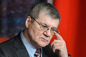 Чайка запретил СКР трогать подозреваемого в рейдерстве депутата Госдумы