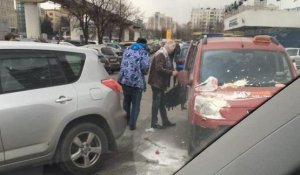В Москве закидали краской лицо украинского политолога Вячеслава Ковтуна
