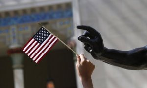 СМИ: Евросоюз может ввести визы для граждан США и Канады