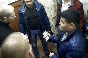 В Тюмени полицейский вызвал ОМОН в ресторан, когда его отказались пустить без досмотра