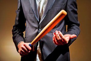 В Волгограде арестован коллектор, угрожавший расправой дежурному академии МВД