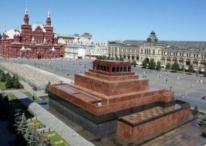 По мнению Жириновского сохранение тела Ленина должно происходить за счет КПРФ
