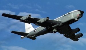 Минобороны РФ опровергло информацию об опасном приближении Су-27 к американскому самолету-разведчику RC-135 в небе над Балтикой