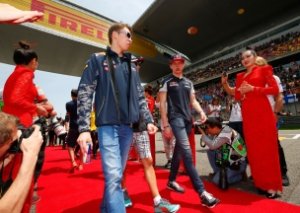 Россиянин Даниил Квят занял третье место на Гран-при Китая «Формулы-1»