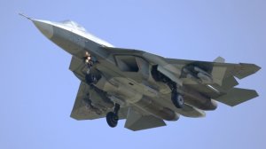 Истребитель Т-50 оснащают корректируемыми авиабомбами (Малозаметный самолет сможет уничтожать цели в тылу противника)