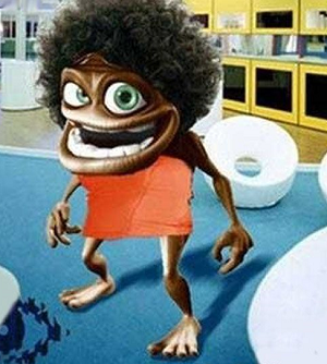 Решившая уехать  от своих строгих родителей в Африку маленькая девочка стала звездой Рунета: «Уезжаю в Африку, где дети голодают, голодные бедные дети. Потому что меня папа всегда обижает»