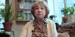 Ахеджакова рассказала о благодарных ей канадских украинцах, выбегающих на сцену