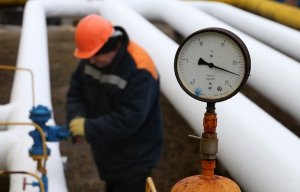 Правительство Украины установило с 1 мая единую цену на газ для населения, отказавшись от "социальной" цены. За отопление придется платить на 60% больше