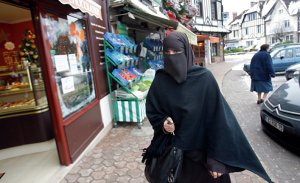 Запад гибнет вместе со своими богами: когда умирает вера, умирает и культура, умирает цивилизация, а народы начинают вымирать - Патрик Бьюкенен (Patrick J. Buchanan)