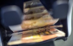 Банкиры сообщили о попытках обменять миллионы краденых евро из Донбасса
