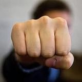 Несовершеннолетняя подозревается в применении насилия в отношении сотрудника полиции