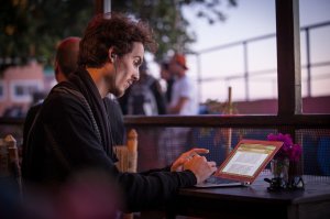 Искусственный интеллект Google напишет собственный любовный роман