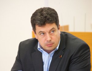 Одно из важнейших требований сегодняшнего дня – возрождение отечественной науки.
