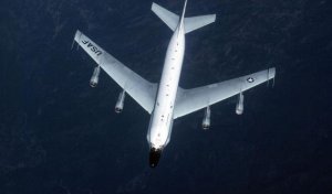 Китайские истребители совершили "небезопасный» перехват самолета - разведчика Соединенных Штатов ЕР-3 - Пентагон