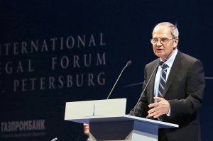 Председатель КС В.Зорькин выступил с рядом громких заявлений [Доверие к праву - путь разрешения глобальных кризисов]
