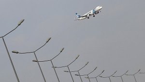 Официальные лица США: Снимки спутников пока не подтверждают версию о взрыве на борту рейса MS804