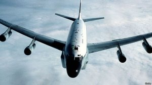 Полет самолета-разведчика США над Японским морем создал опасность столкновения с гражданскими воздушными судами - Минобороны РФ