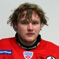 ["Золотые" деточки] Сын экс-министра спорта РФ 22-летний Иванюженков, протаранивший остановку внедорожником BMW X6, задержан, находится на допросе у следователя, ему изберут меру пресечения