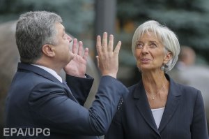 Порошенко пообещал МВФ разогнать учителей  (Тимошенко рассказала о тайном договоре Порошенко с МВФ)