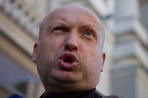 Турчинов заявил о возможности начала полномасштабных боевых действий в Донбассе