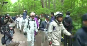 В Японии полицейские, пожарные и военнослужащие шестой день ищут семилетнего  ребенка, которого родители в наказание бросили в лесу