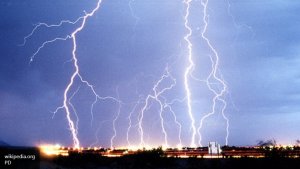 На рок-фестивале в Германии молния ударила по зрителям