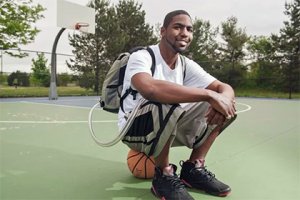 Американец прожил без сердца 17 месяцев: функции сердца выполнял лежащий в носимом рюкзаке аппарат