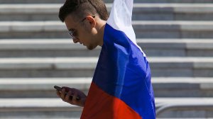 До конца года в России поступят в продажу смартфоны на отечественной ОС