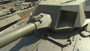 Немецкий концерн Rheinmetall разрабатывает танковую пушку для борьбы с "Арматой". Глава делегации «Рособоронэкспорта»: «Россию как оружейного экспортера не раз списывали со счетов»