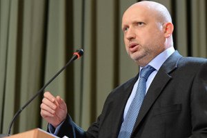 Турчинов пожаловался на нехватку советских боеприпасов