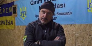 Организатор блокады Крыма потребовал у Украины компенсацию за потерю полуострова и бизнеса (По его словам, власти страны и армия не защитили крымских татар и убежали с полуострова, "сняв штаны")