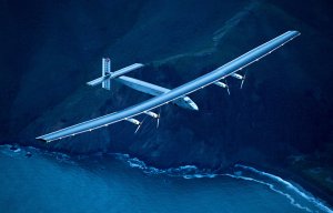 Самолет на солнечных батареях Solar Impulse 2 приземлился в Испании завершив за 70 часов первый полет через Атлантику