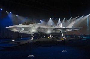 Израилю передадут первый самолет F-35 с системой управления израильского производства