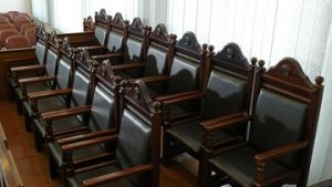 Президент подписал закон о расширении применения института присяжных заседателей