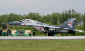 Не ракета, а копье: Украина продала Польше вооружение прошлого века(Польские истребители МиГ-29 будут вооружены ракетами Р-27Р1 производства украинского предприятия «Артем»)