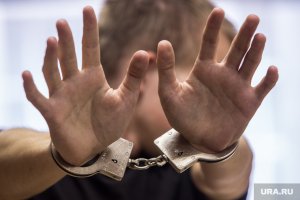 «Били, топили в ведре, к соскам на груди подключали ток»