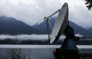 Новосибирские ученые разработали технологию питания спутников с Земли