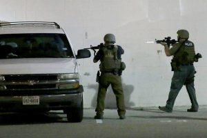 В США прошли протесты против "полицейского государства"