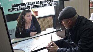 Работающим пенсионерам с высоким доходом предлагают не платить пенсии