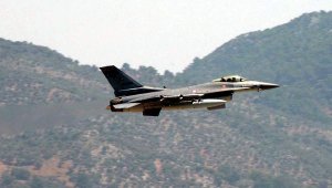 Истребитель F-16 ВС Турции сбил вертолет участников переворота