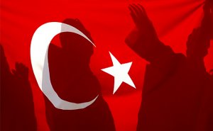 Турецкие власти в связи с попыткой переворота в стране арестовали 10 представителей высшего административного суда. Кроме того были приняты решения об аресте 140 членов Верховного суда