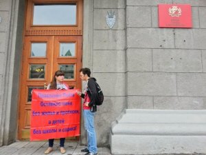 Новосибирцы обвинили мэрию в бездействии при расселении из аварийного жилья