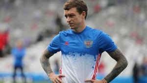 Футболист Мамаев принес извинения после скандала с вечеринкой в Монако