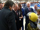 Путин получил паспорт гражданина детского города