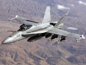 СМИ: Американский военный самолет сбит в Ираке (В командовании США эти сообщения опровергают)