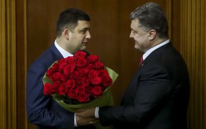 Оклад президента и премьера слишком мал