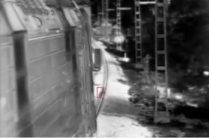 Невероятное спасение ребенка из-под поезда неподалеку от Сочи попало на видео